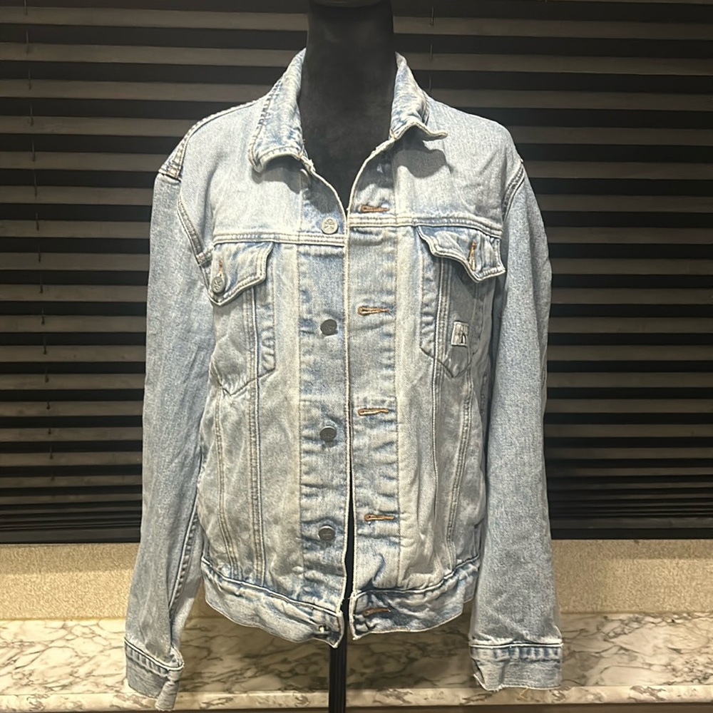 Vintage Calvin Klein Women’s Button Front 100% Cotton Denim Jacket Medium